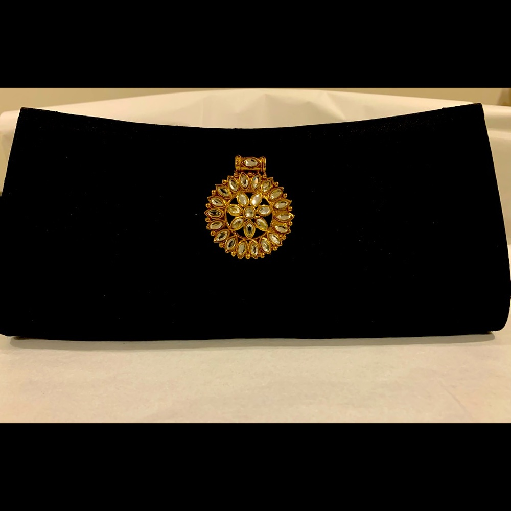New-Silk Clutch